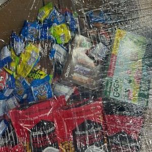 Alternative view of Amazon Food Pallet AMZF-3402