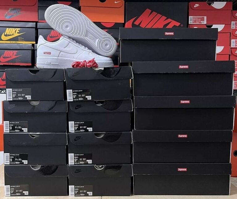 Original Air Force shoes pallet – Bulk AF1 Wholesale Sneakers for Resale - Image 10