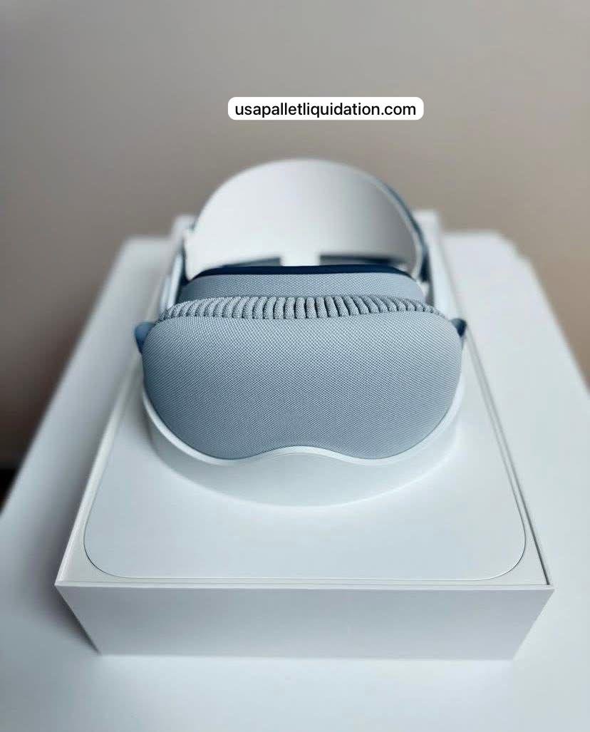 Apple Vision Pro 1TB (IN HAND) – Solo Knit Band, Dual Loop Band & Light Seal | Wholesale Liquidation - Image 5