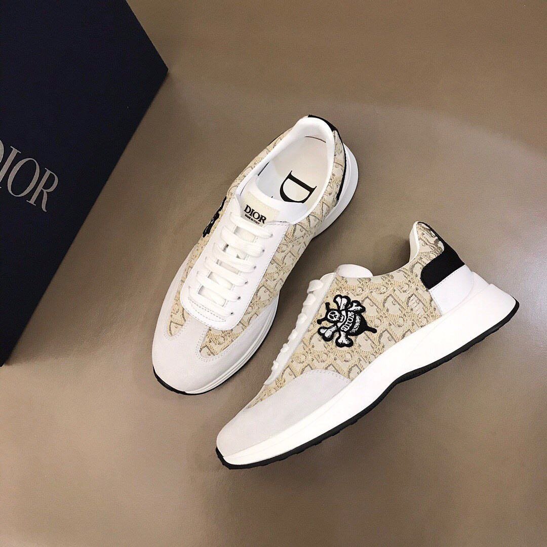 Christian Dior Shoes pallet liquidation and Wholesale - Image 5