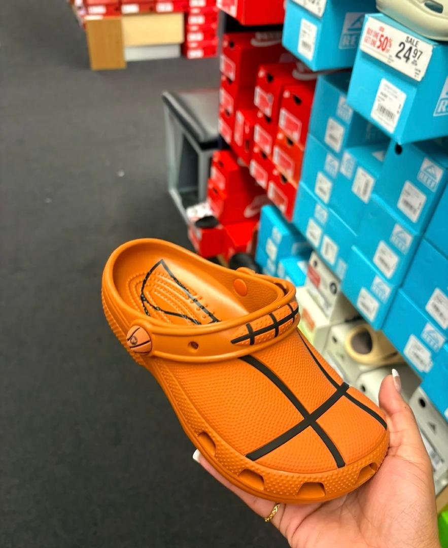 wholesale Crocs pallets for sale - Image 7