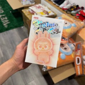 Alternative view of Labubu Dolls Pallet liquidation