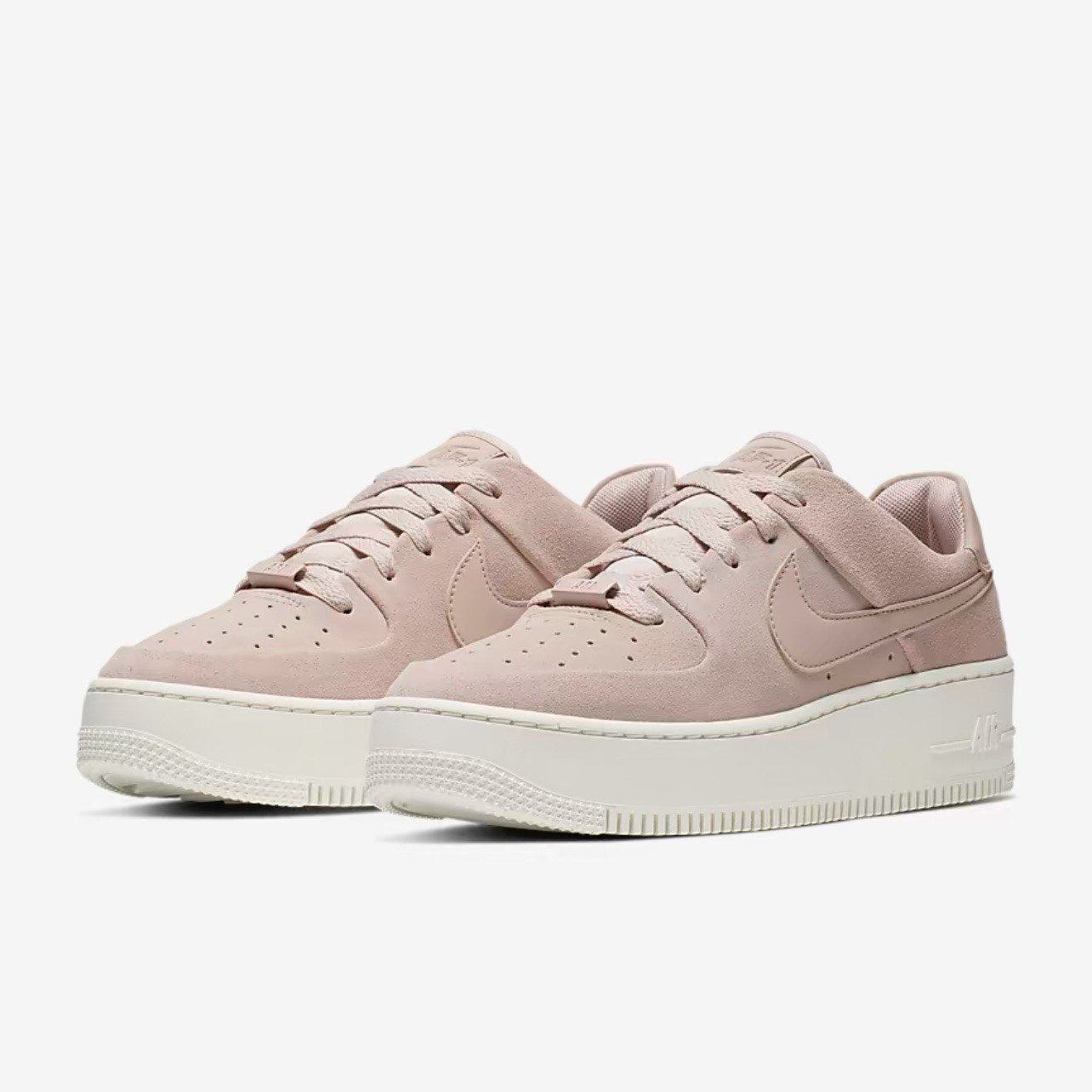 Original Air Force shoes pallet – Bulk AF1 Wholesale Sneakers for Resale - Image 4