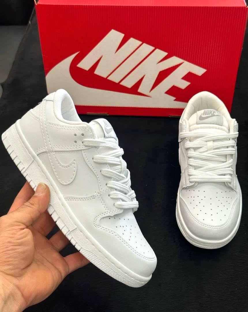 Nike Shoes Liquidation Pallets Wholesale | Nike Dunk Sneakers Pallet – 100 Authentic Pairs Wholesale - Image 3