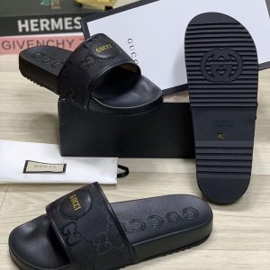 Alternative view of Authentic Gucci Slides Pallets for sale – 100 Pairs for $500 | Luxury Designer Footwear Wholesale