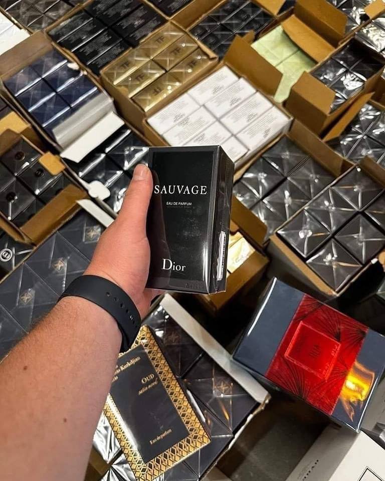 Authentic Perfume Pallet liquidation | Premium mixed Perfumes Pallets liquidation - Image 3
