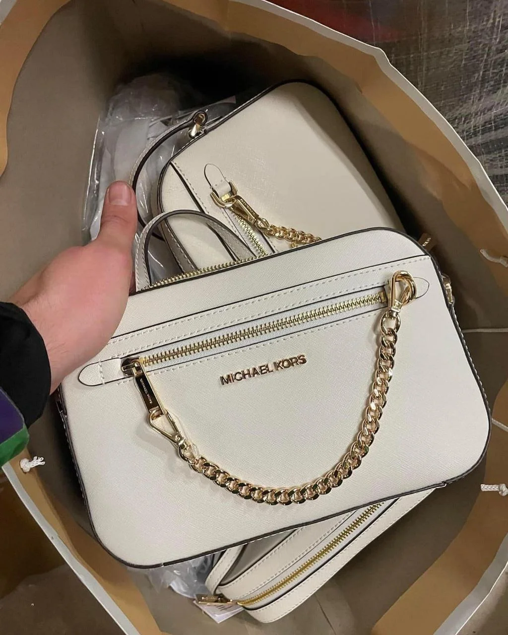 Wholesale Handbags Pallets Liquidation online - Image 2